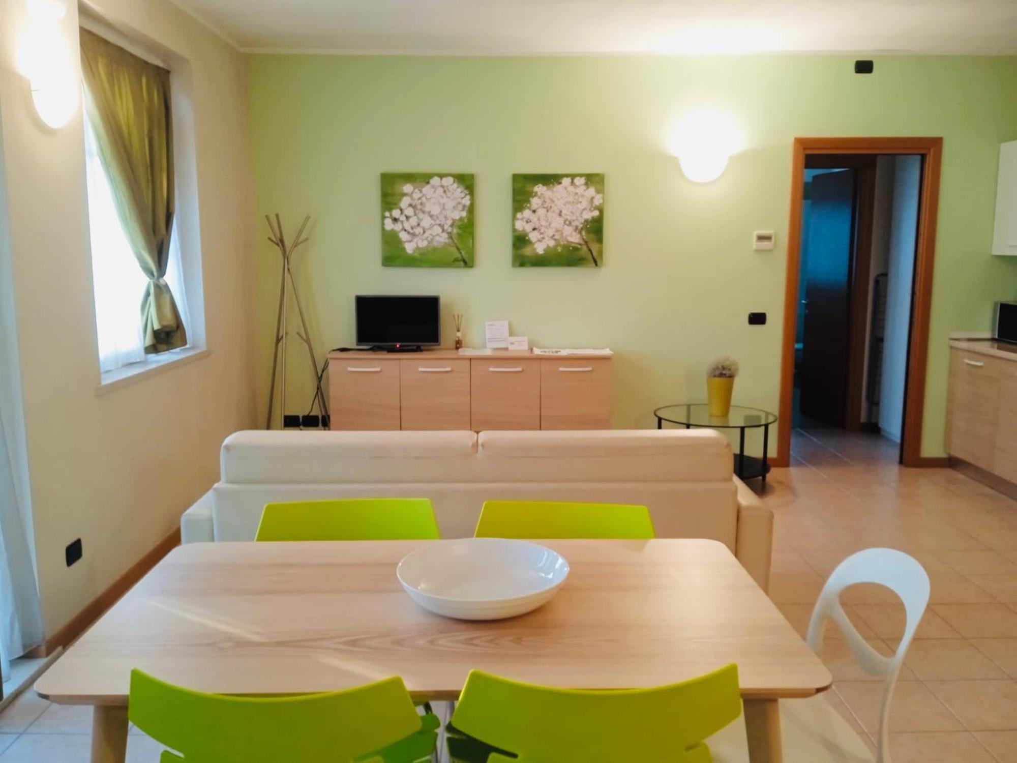 Residenza Villa Corno Alto エクステリア 写真